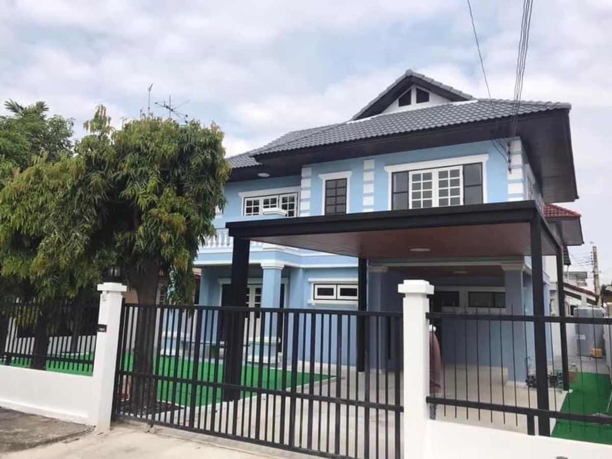 ให้เช่าบ้านรัตนาธิเบศร์ สนามบินน้ำ พระนั่งเกล้า : บ้านเช่าใกล้รถไฟฟ้าสายสีม่วง สถานีไทรม้า บ้านเดี่ยวรัตนาธิเบศร์ ซอยท่าอิฐ 3ห้องนอน 3ห้องน้ำ 1ห้องแม่บ้าน แอร์4เครื่อง เฟอร์+เครื่องใช้ไฟฟ้าครบ พร้อมเข้าอยู่