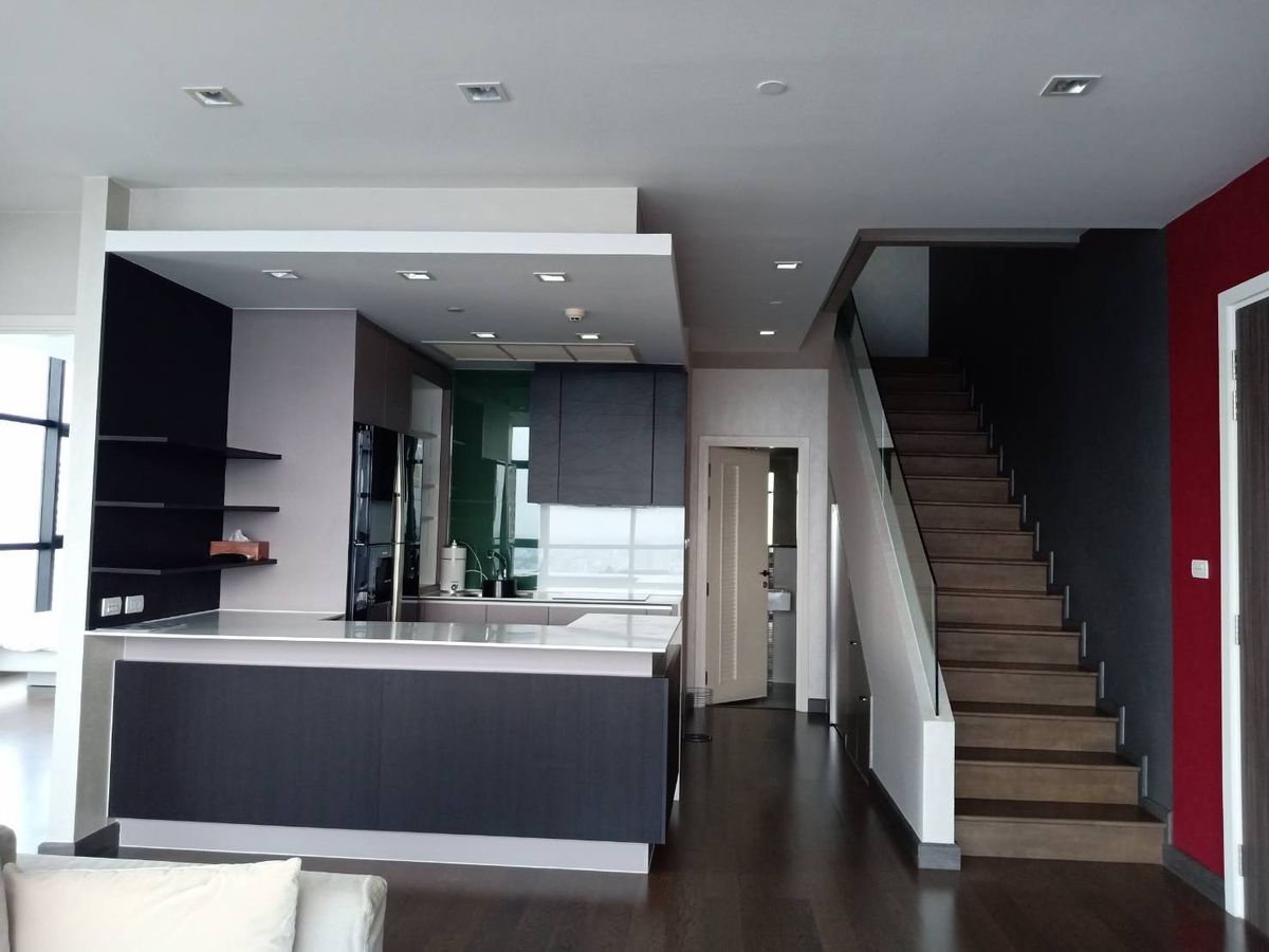 CondoWongwianyai, Charoennakor : 🏙 Urbano Absolute Sathorn-Taksin ✨ Luxurious condo on the heart of Sathorn, Chao Phraya View from all rooms ✨ Duplex Rare Unit