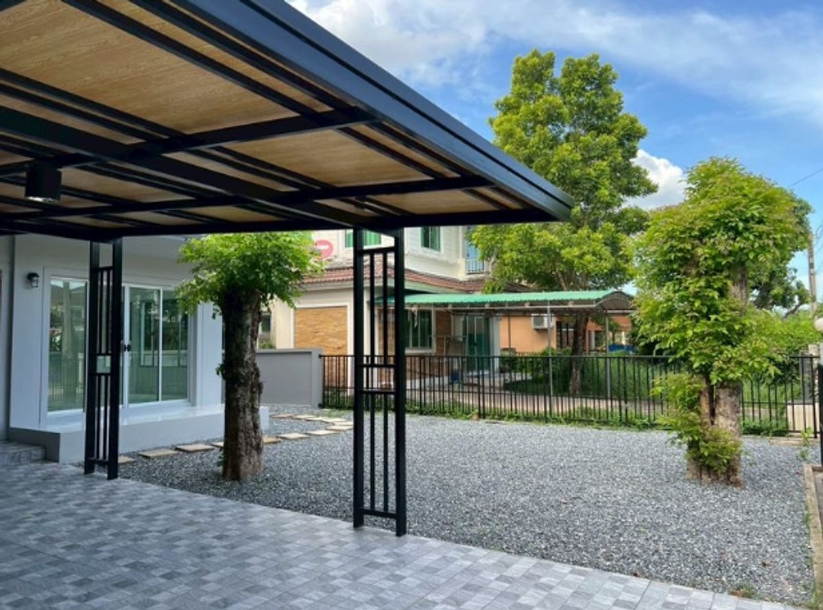 For SaleHouseMin Buri, Romklao : 2 -storey detached house for sale, area 75.2 sq.w., Parichat Village, Khum Klao Road 11, Lam Phak Chi Subdistrict, Nong Chok District, near Suvarnabhumi Airport , Near King Mongkuts Institute of Technology Ladkrabang And near Lat Krabang Industrial Estate