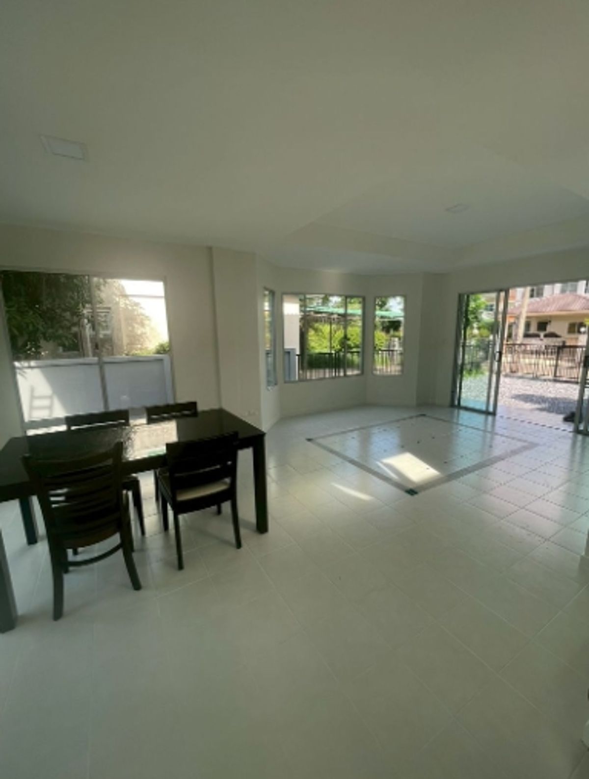 For SaleHouseMin Buri, Romklao : 2 -storey detached house for sale, area 75.2 sq.w., Parichat Village, Khum Klao Road 11, Lam Phak Chi Subdistrict, Nong Chok District, near Suvarnabhumi Airport , Near King Mongkuts Institute of Technology Ladkrabang And near Lat Krabang Industrial Estate