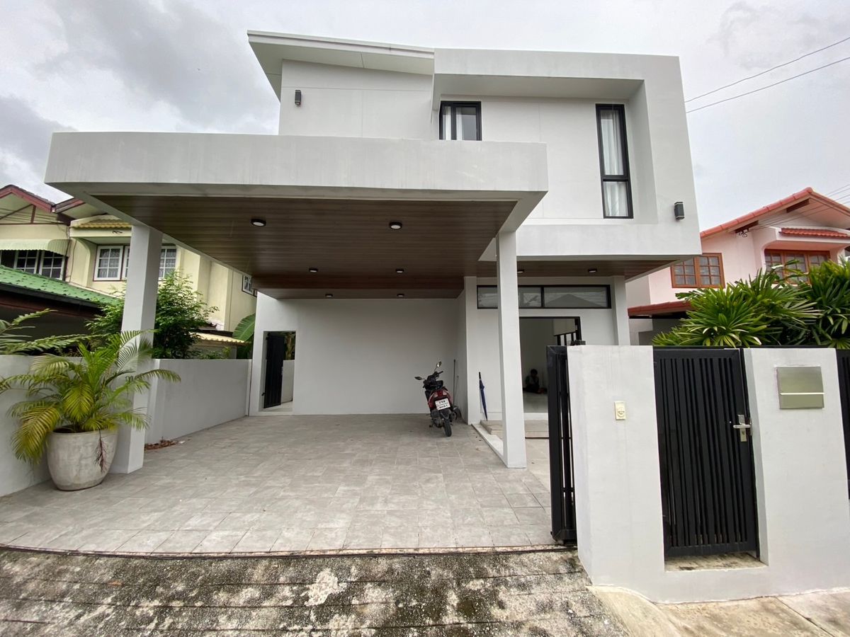 ขายบ้านบางนา แบริ่ง ลาซาล : 🔥🔥ขายถูกก!! 4b5b 8.5mb - Single home - Bangna Trat 39 📞Call 096 896 5953