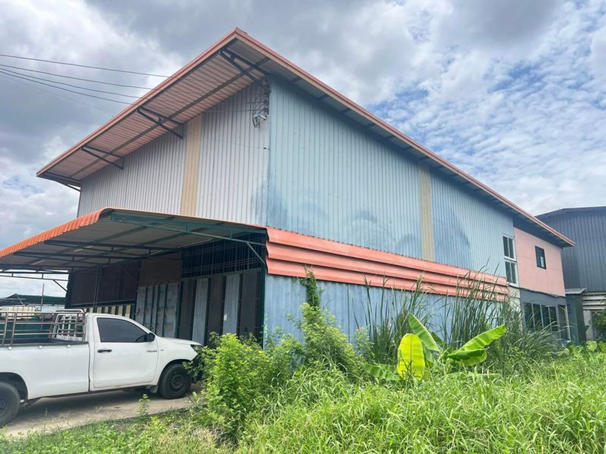 For RentWarehousePathum Thani,Rangsit, Thammasat : For rent 400 sq.m., Khlong 4, Lam Luk Ka, ready for accommodation and office for rent 35,000/month
