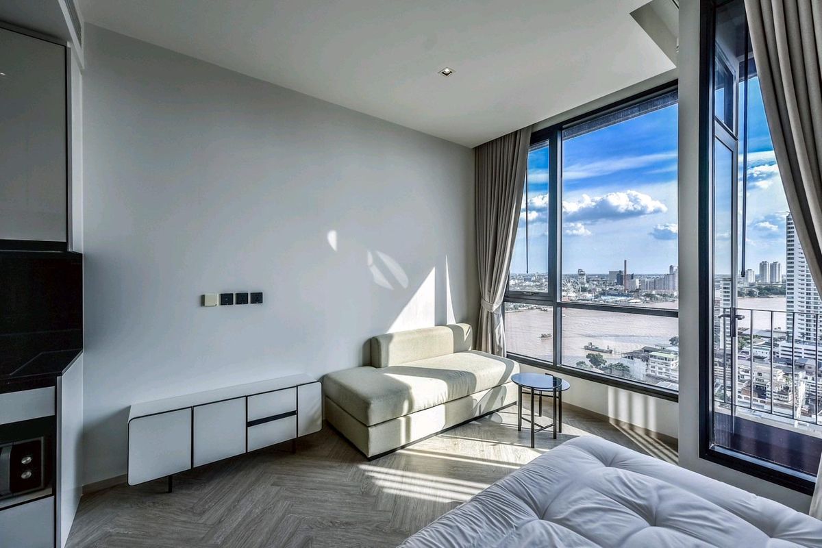 For RentCondoWongwianyai, Charoennakor : Rent Chapter Chareon Nakhon, Studio Room, River View