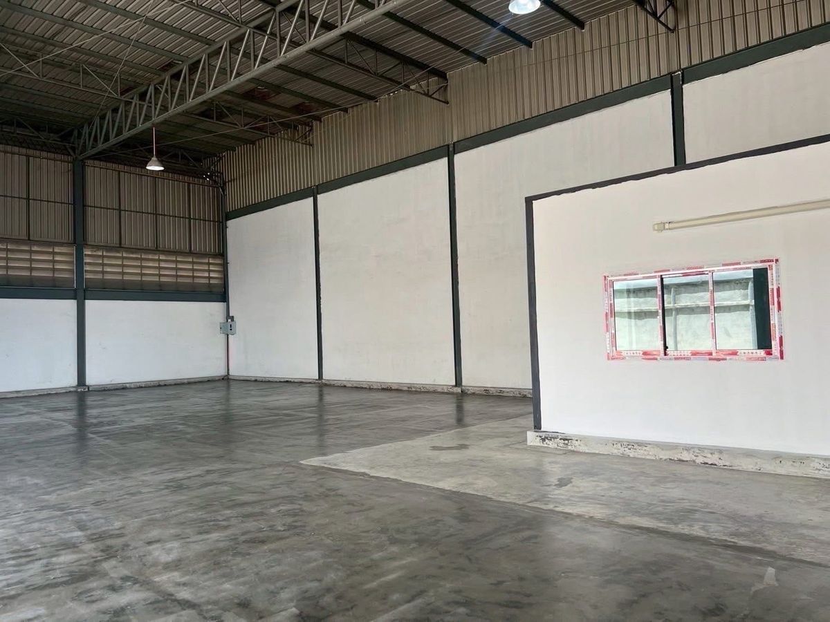 For SaleWarehouseNonthaburi, Bang Yai, Bangbuathong : 📢👇 Brand New Warehouse with Office, located on the main road with easy access. The 12-meter-wide road makes it convenient for trucks and logistics. Perfect for storage, distribution center, warehouse, or factory use.