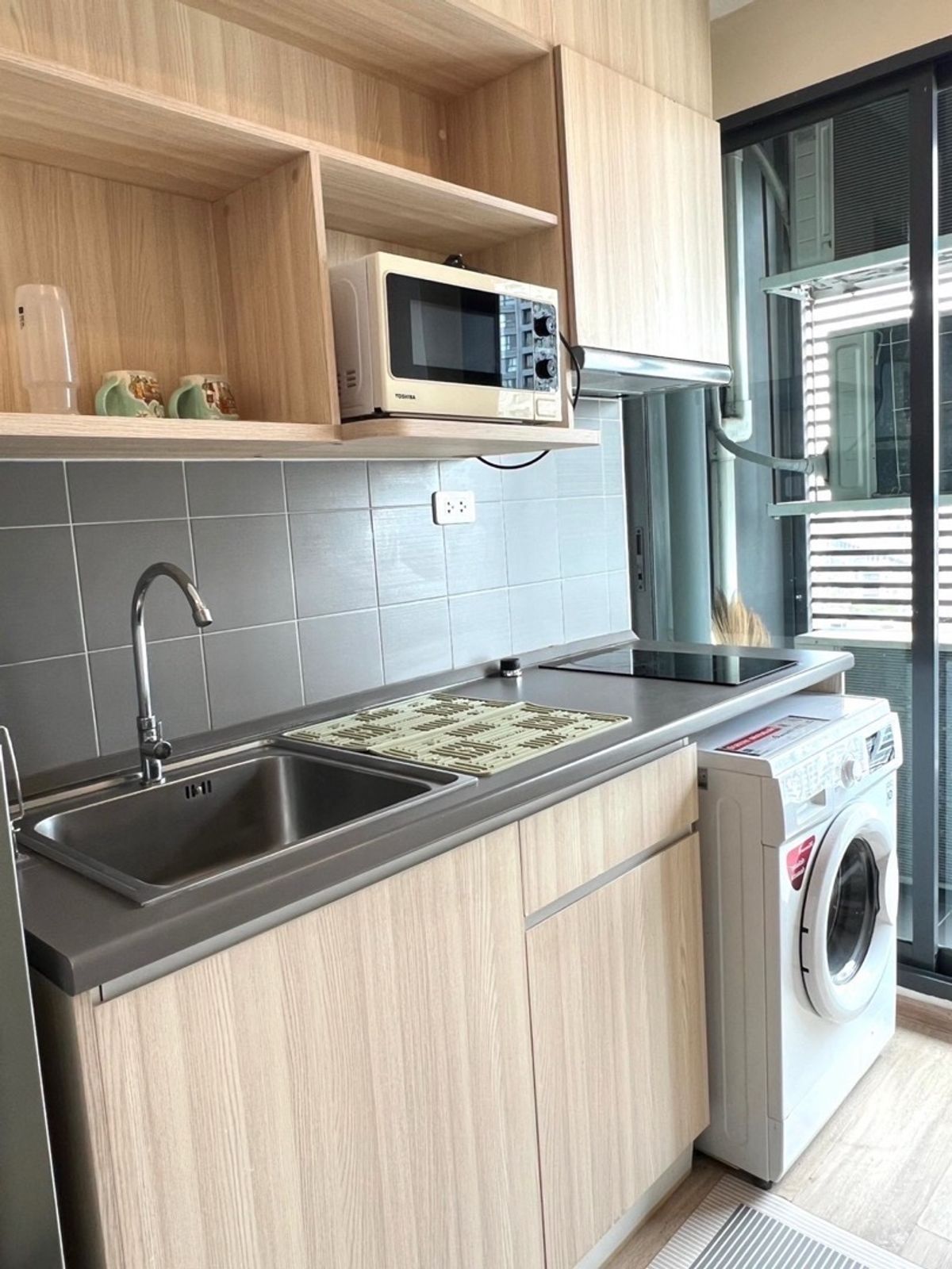 คอนโดบางนา แบริ่ง ลาซาล : SALE & RENT IDEO O2  2 Bed 4.65MB  ราคาดีสุด ถูกกว่าพรีเซลล์ Tel.0958785645 