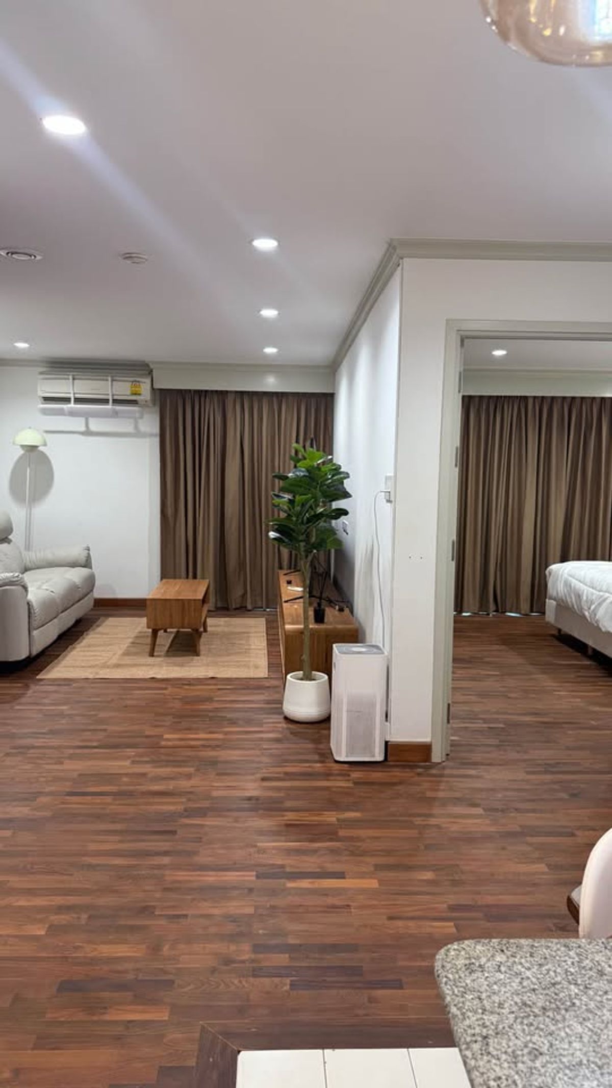 ให้เช่าคอนโดสาทร นราธิวาส : เช่า RR677 Sampoom Garden ห้องสวย เฟอร์นิเจอร์ครบ ใกล้รถไฟฟ้า BTS เซนต์หลุย