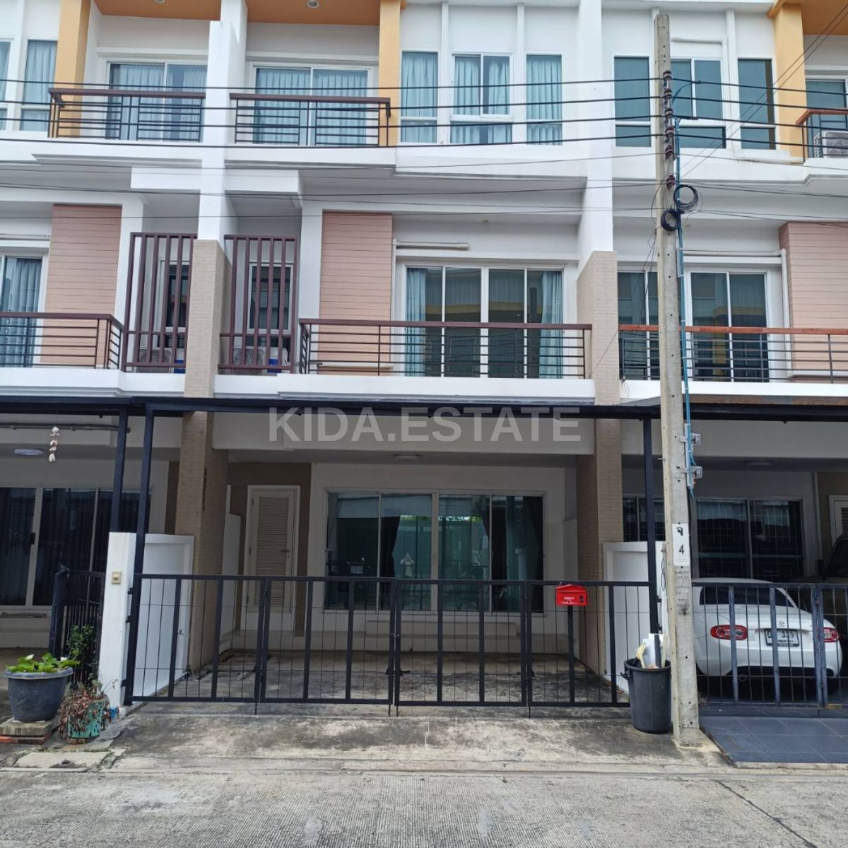 ให้เช่าบ้านเกษตร นวมินทร์ ลาดปลาเค้า : ว่างแล้วนะ ! ทาวน์โฮม 3 ชั้น โครงการ ภณาสิริ เรสซิเดนซ์ เกษตร-นวมินทร์ (Panasiri)