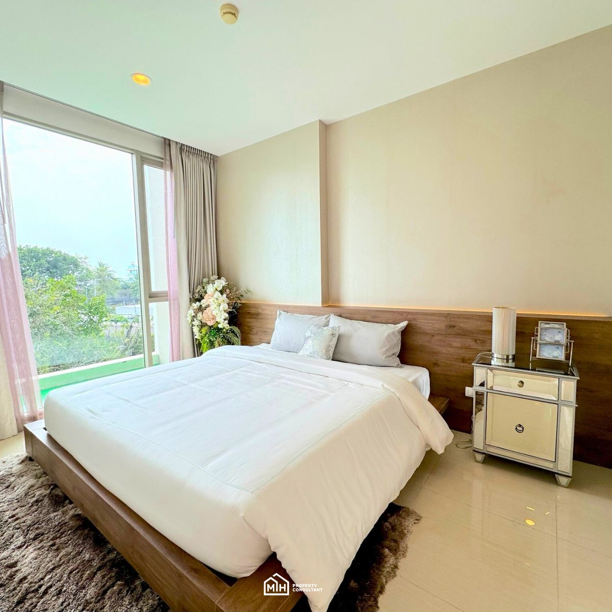 ให้เช่าคอนโดพัทยา บางแสน ชลบุรี สัตหีบ : 🔥 For Rent – The Riviera Wongamat Condo, Pattaya 🔥 💰 30,000 THB/month | 45 SQ.M. | Pool View 🌊