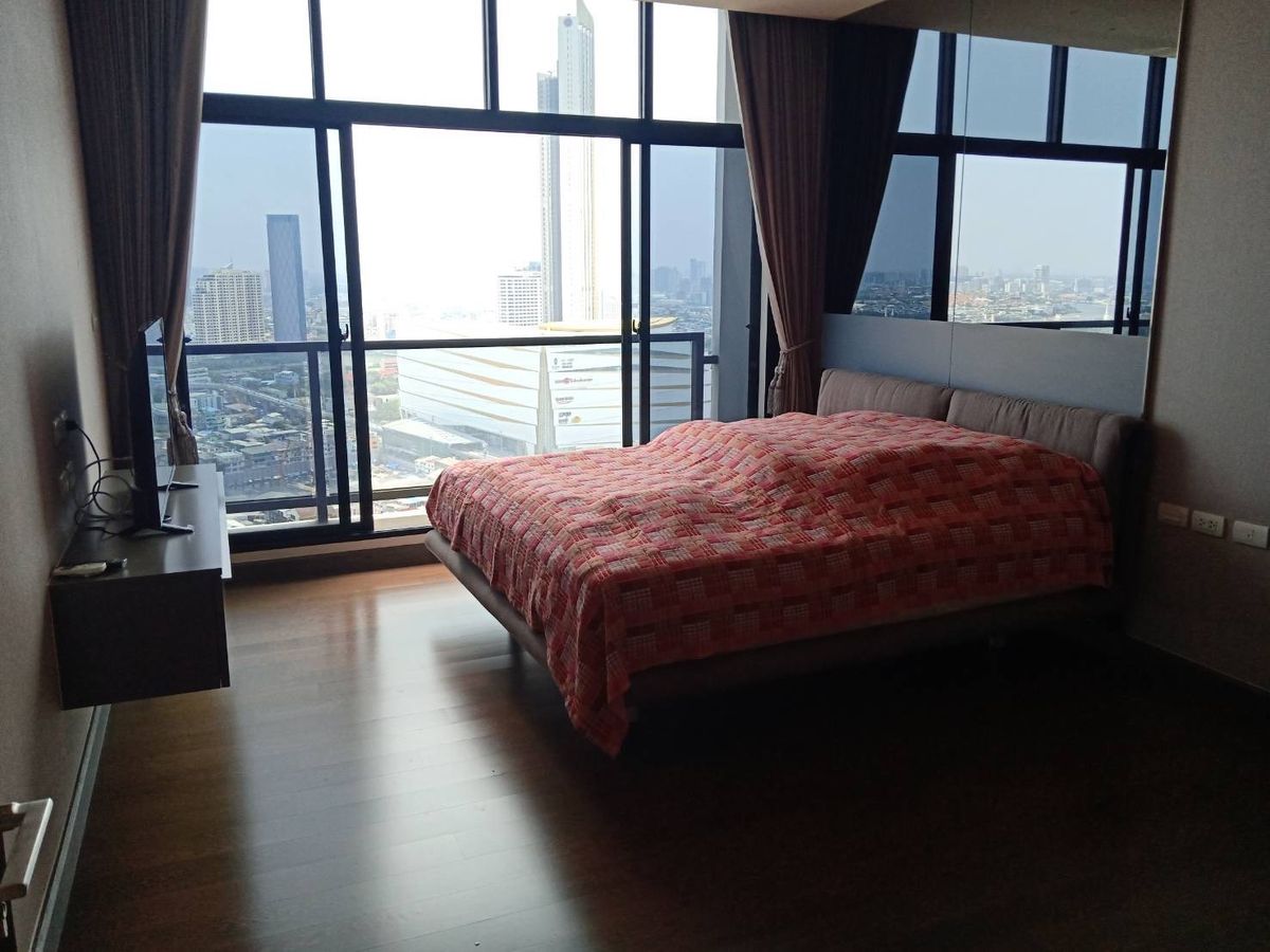 CondoWongwianyai, Charoennakor : 🏙 Urbano Absolute Sathorn-Taksin ✨ Luxurious condo on the heart of Sathorn, Chao Phraya View from all rooms ✨ Duplex Rare Unit