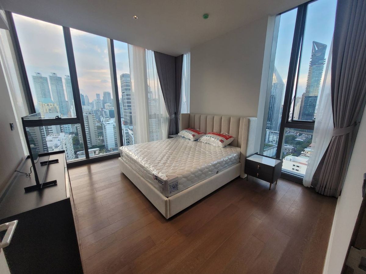 For RentCondoSukhumvit, Asoke, Thonglor : City corner room for rent with 3 bedrooms