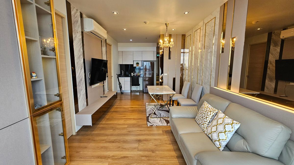 ขายคอนโดสุขุมวิท อโศก ทองหล่อ : Highest Floor For Sale ✨ Park 24 Condo 2-Beds 56 sqm