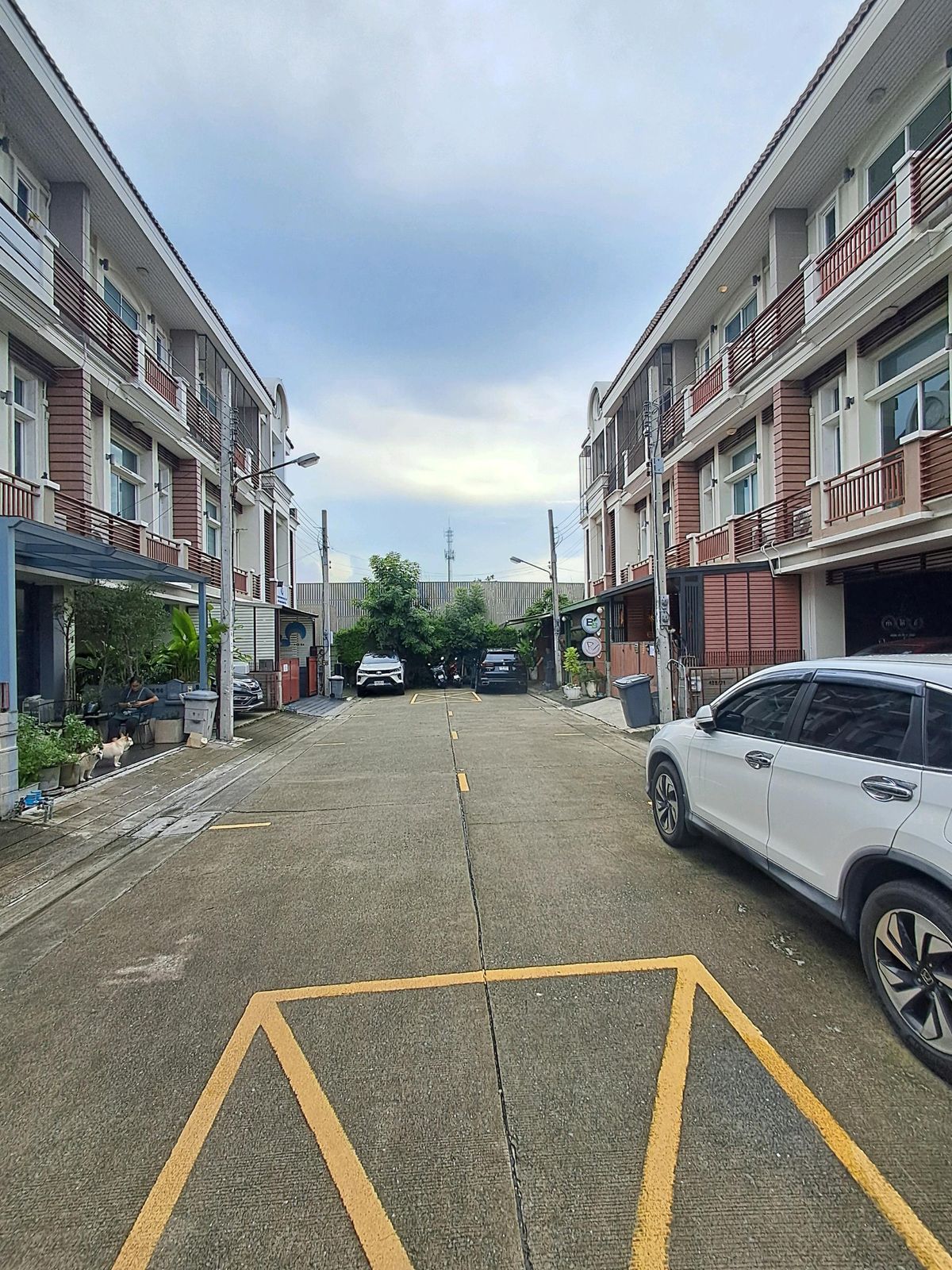 ให้เช่าโฮมออฟฟิศเกษตร นวมินทร์ ลาดปลาเค้า : ให้เช่าทาวน์โฮม 3ชั้น พรีเมียมเพลส เอกมัย-รามอินทราสุคนธสวัสดิ์ 25/2 ทำออฟฟิสได้