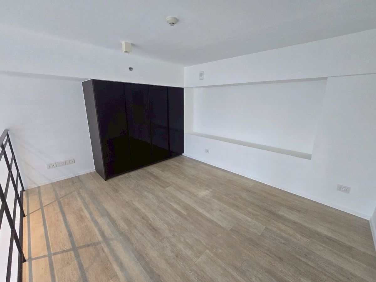 ขายคอนโดสีลม ศาลาแดง บางรัก : 🔥Hot deal🔥The Loft Silom ห้องสุดท้าย 1bed1bath 33.69Sq.m. 📲 𝟎𝟔𝟒-𝟕𝟗𝟒𝟒𝟐𝟔𝟑(คุณน้ำ) 