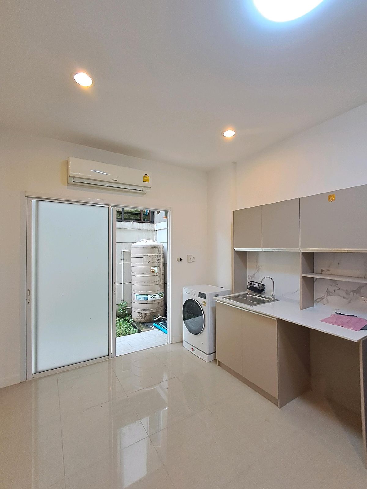 ให้เช่าโฮมออฟฟิศเกษตร นวมินทร์ ลาดปลาเค้า : ให้เช่าทาวน์โฮม 3ชั้น พรีเมียมเพลส เอกมัย-รามอินทราสุคนธสวัสดิ์ 25/2 ทำออฟฟิสได้