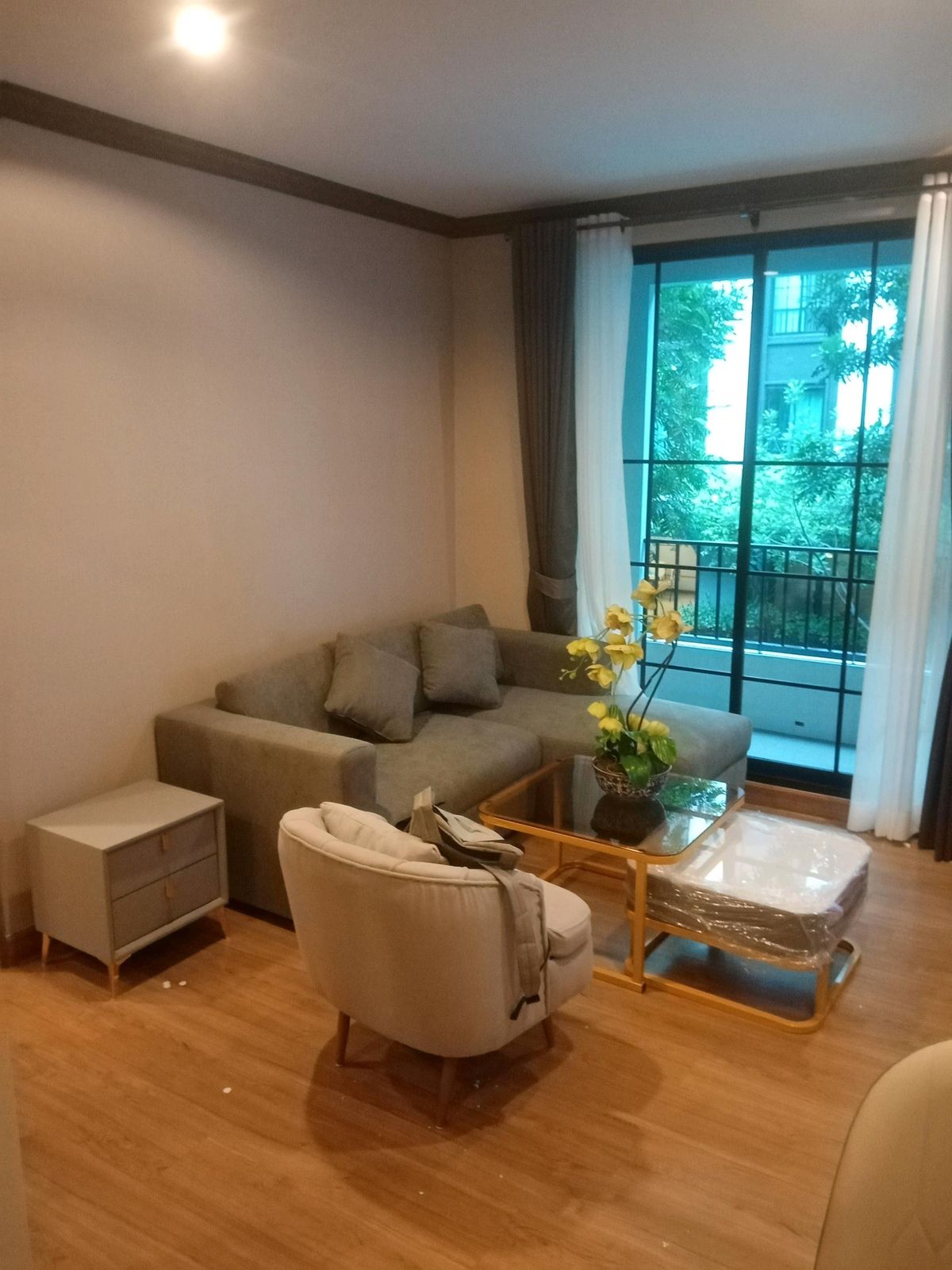 ให้เช่าคอนโดสยาม จุฬา สามย่าน : The Reserve Kasemsan 100 sq.m. Please add LINE ID @806qphgn o8415o5483