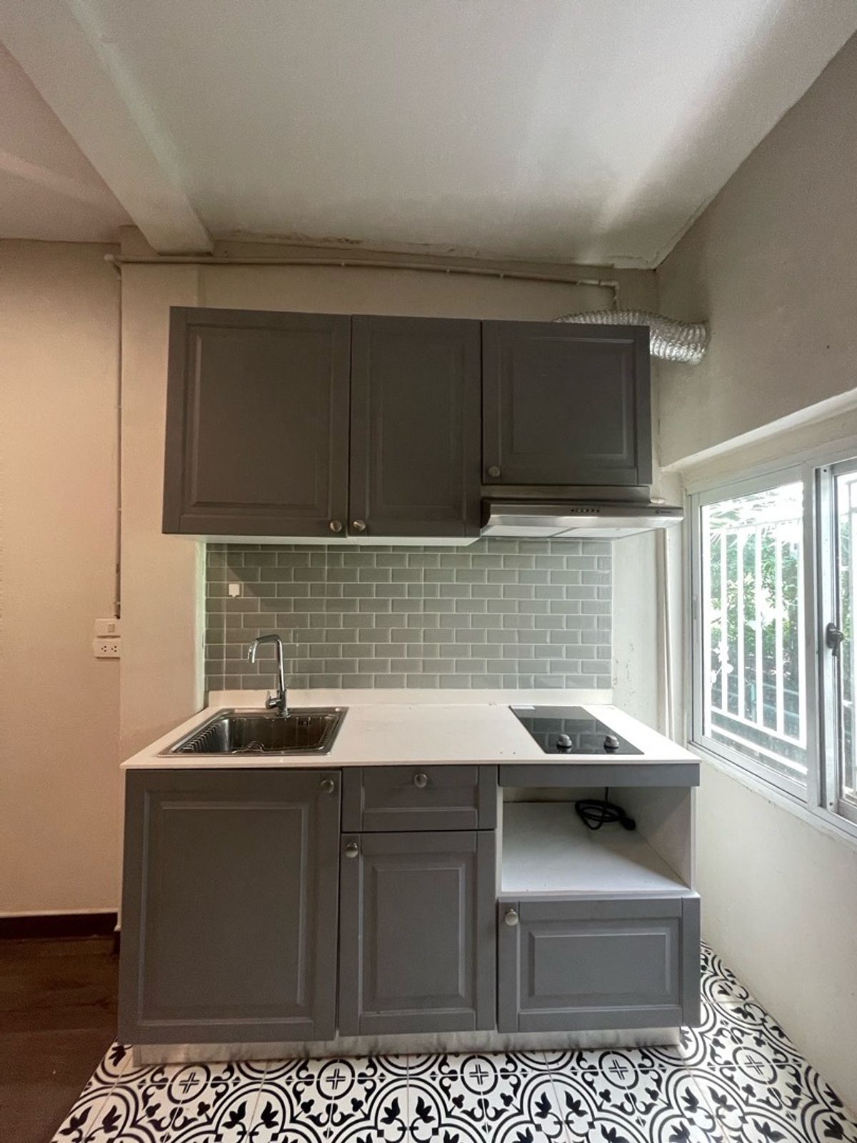 ขายทาวน์โฮมปิ่นเกล้า จรัญสนิทวงศ์ : ทาวน์เฮ้าส์ 3 ชั้น 18 ตรว. ในซอยบรมราชชนนี 5 ใกล้เซ็นทรัล ปิ่นเกล้า 