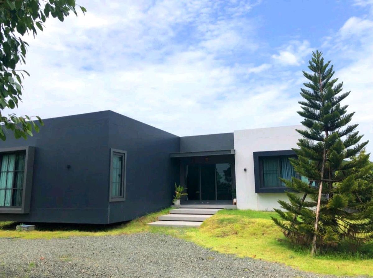 For SaleChiang Mai : 🔥 Urgent sale! House+Saraphi Land, Chiang Mai 7.3 million, assessment of 14 million on an area of over 1 rai 
 ✨ Already rich | Can make a pool villa | Sell less than assessing 50%