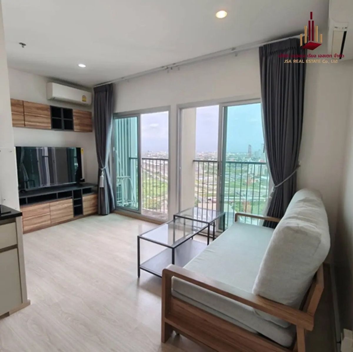 ให้เช่าคอนโดรัชดา ห้วยขวาง : (P0102) For Rent ✨ Noble Revolve Ratchada 2 🏢 32,000 Bath/month