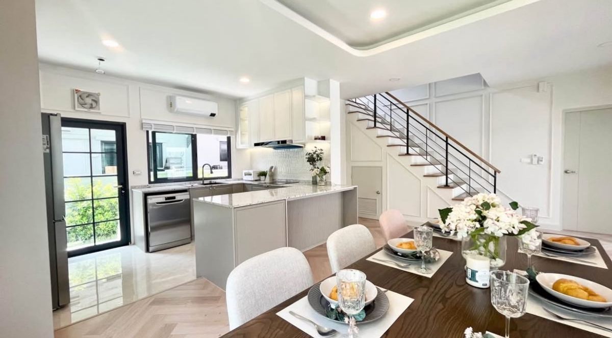 ให้เช่าบ้านบางนา แบริ่ง ลาซาล : ✨ Luxury Detached House for Rent – Centro Bangna ✨