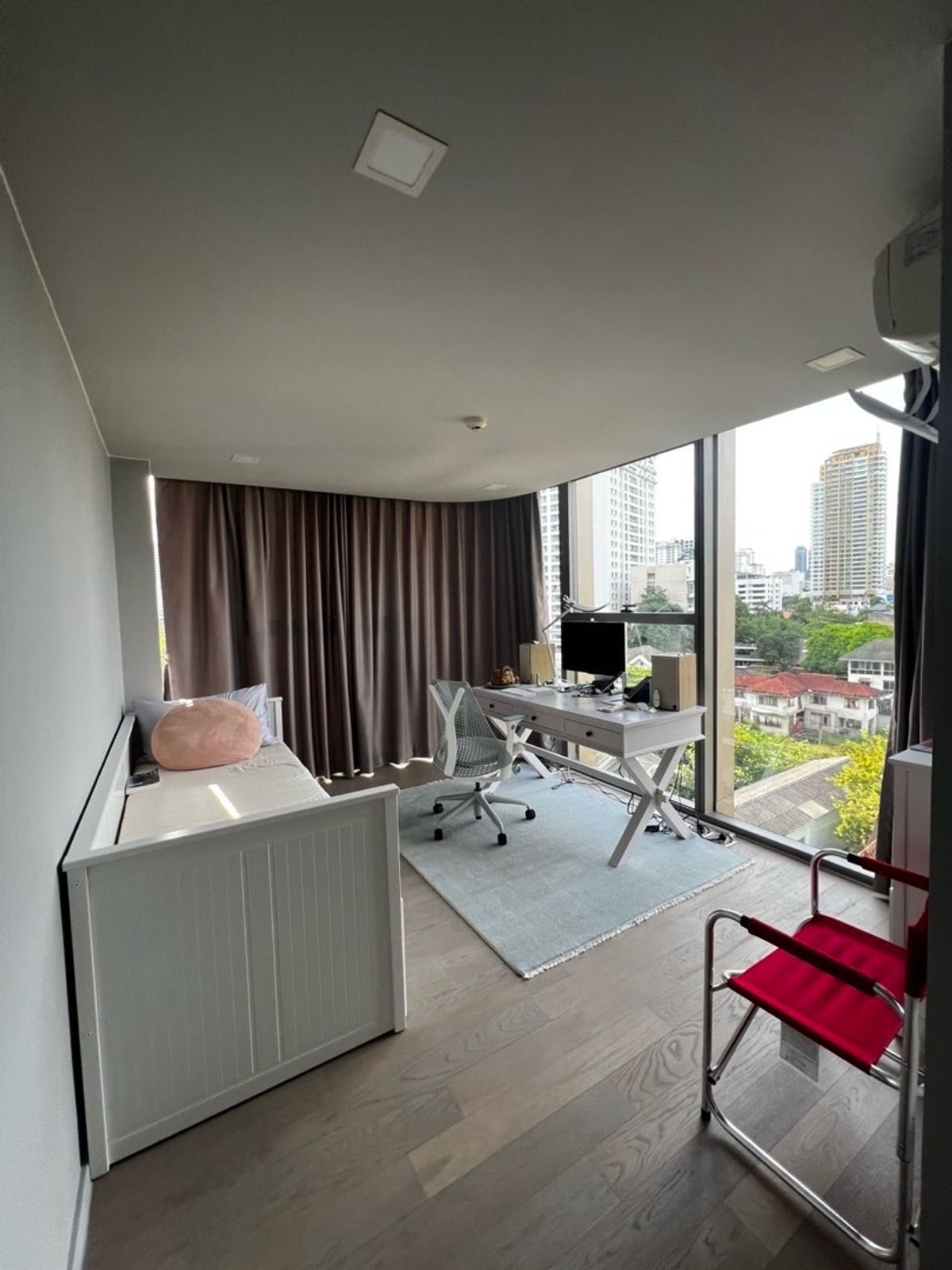 ให้เช่าคอนโดสุขุมวิท อโศก ทองหล่อ : Pet Allowed Big room @Ashton Residence 41