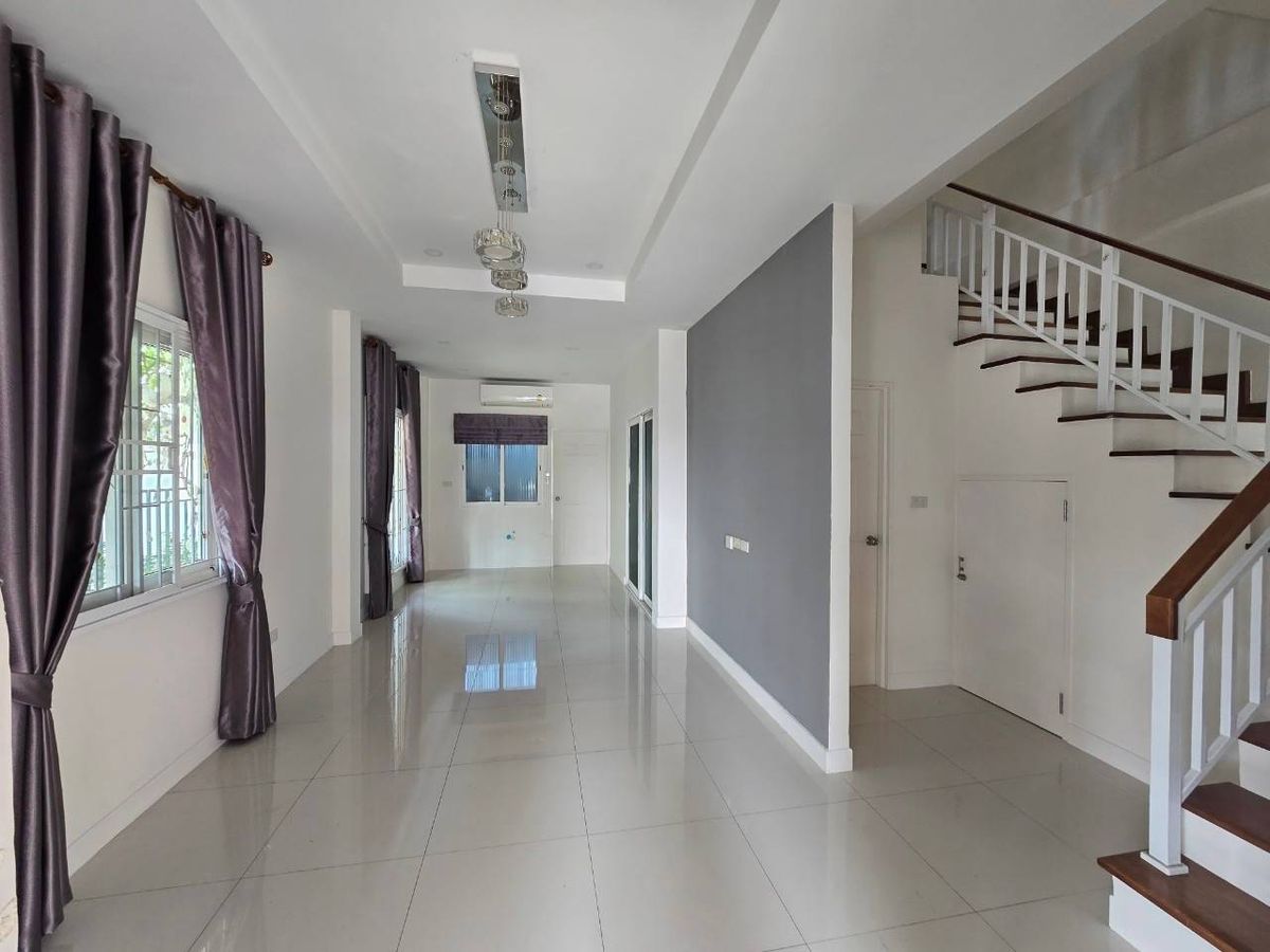 ขายทาวน์โฮมนวมินทร์ รามอินทรา : ขายบ้าน ทาวน์โฮม  Townhome for Sale @ Khu Bon Road, 