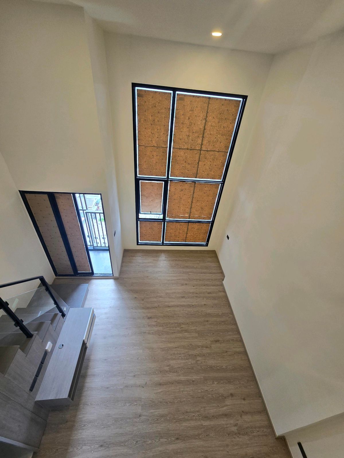 ขายคอนโดปิ่นเกล้า จรัญสนิทวงศ์ : 💥ราคา Hotdeal💥 ห้องเพดานสูง เลี้ยงสัตว์ได้