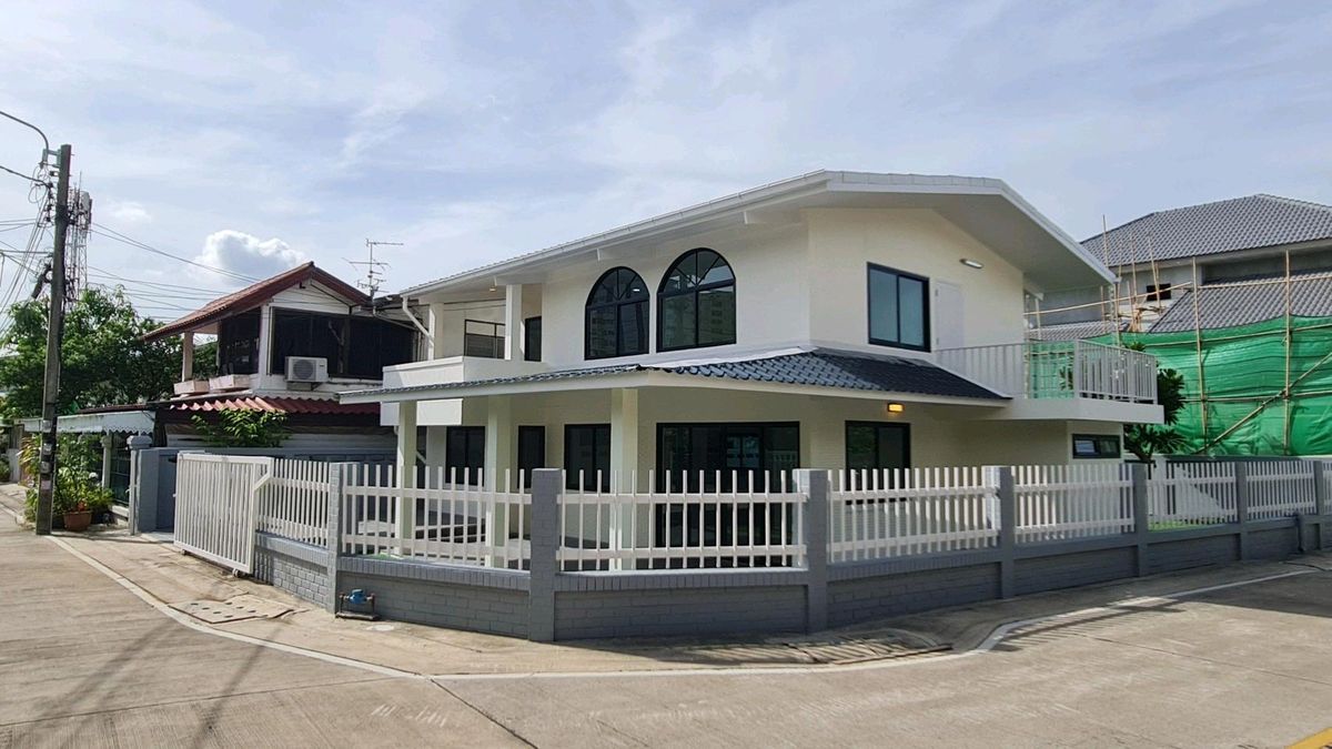 ขายบ้านบางซื่อ วงศ์สว่าง เตาปูน : บ้านเดี่ยวทำเลงามวงศ์วาน