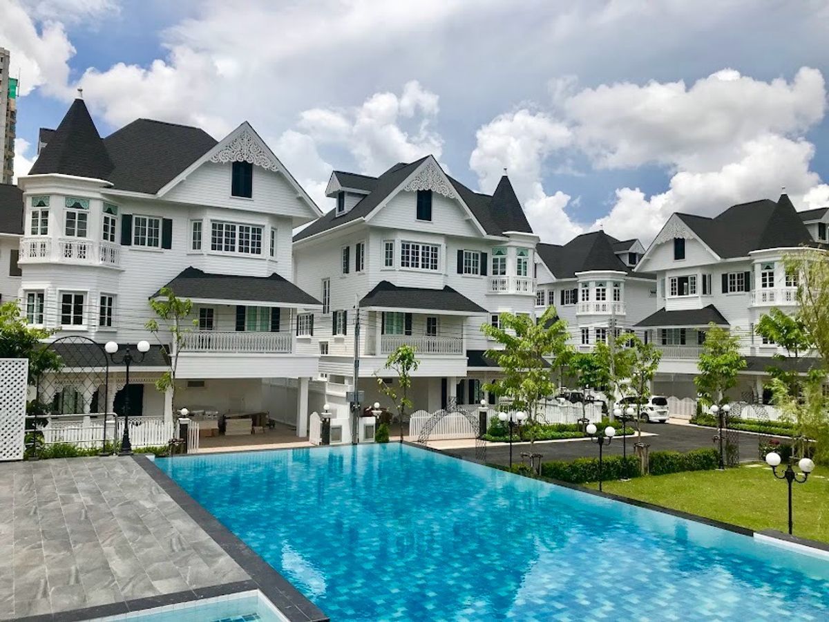 ให้เช่าบ้านบางนา แบริ่ง ลาซาล : 🌟 วิลล่าส่วนตัวหรูให้เช่า – 350 ตร.ม. | Fantasia Bangna | 4 ห้องนอน + ห้องทำงาน + ห้องแม่บ้าน 🚝 เพียง 500 ม. ถึง MRT ศรีเอี่ยม | ใกล้ Mega Bangna & โรงเรียนนานาชาติ