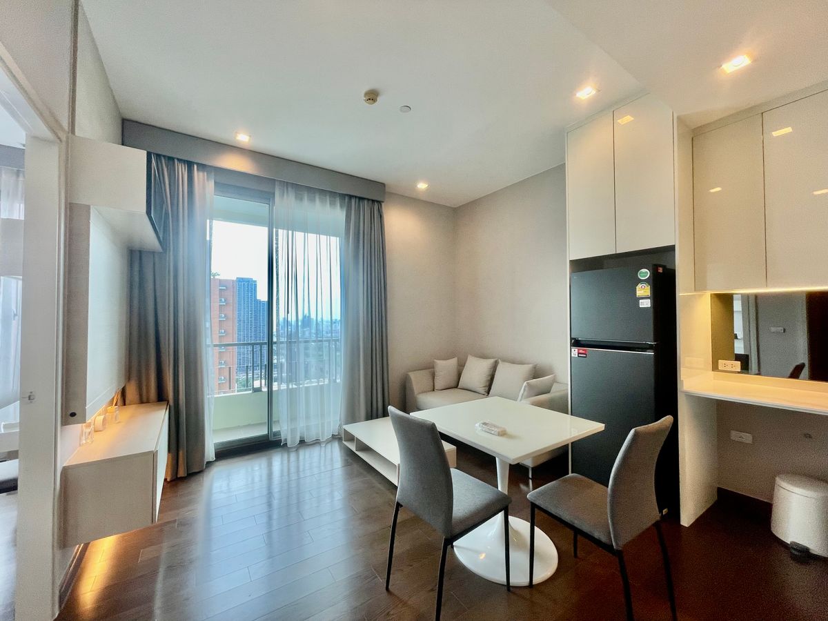 ขายคอนโดพระราม 9 เพชรบุรีตัดใหม่ RCA : 🔥 ขายด่วน 🔥 ขาดทุน  ห้องสวย พร้อมเฟอร์ กว้าง น่าอยู่มาก ต่ำกว่าตลาด วิวดี Call 0619824959