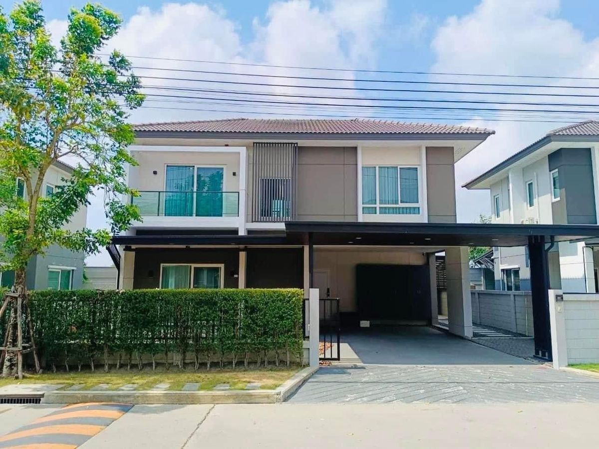 บ้านลาดกระบัง สุวรรณภูมิ : ขายและให้เช่า บ้านเดี่ยว 2 ชั้น พร้อมเฟอร์นิเจอร์ ตกแต่งสวยงาม ย่านร่มเกล้า-ลาดกระบัง ใกล้บิ๊กซี ฟู้ดเพลส เคหะร่มเกล้า เพียง 3.2 กม.