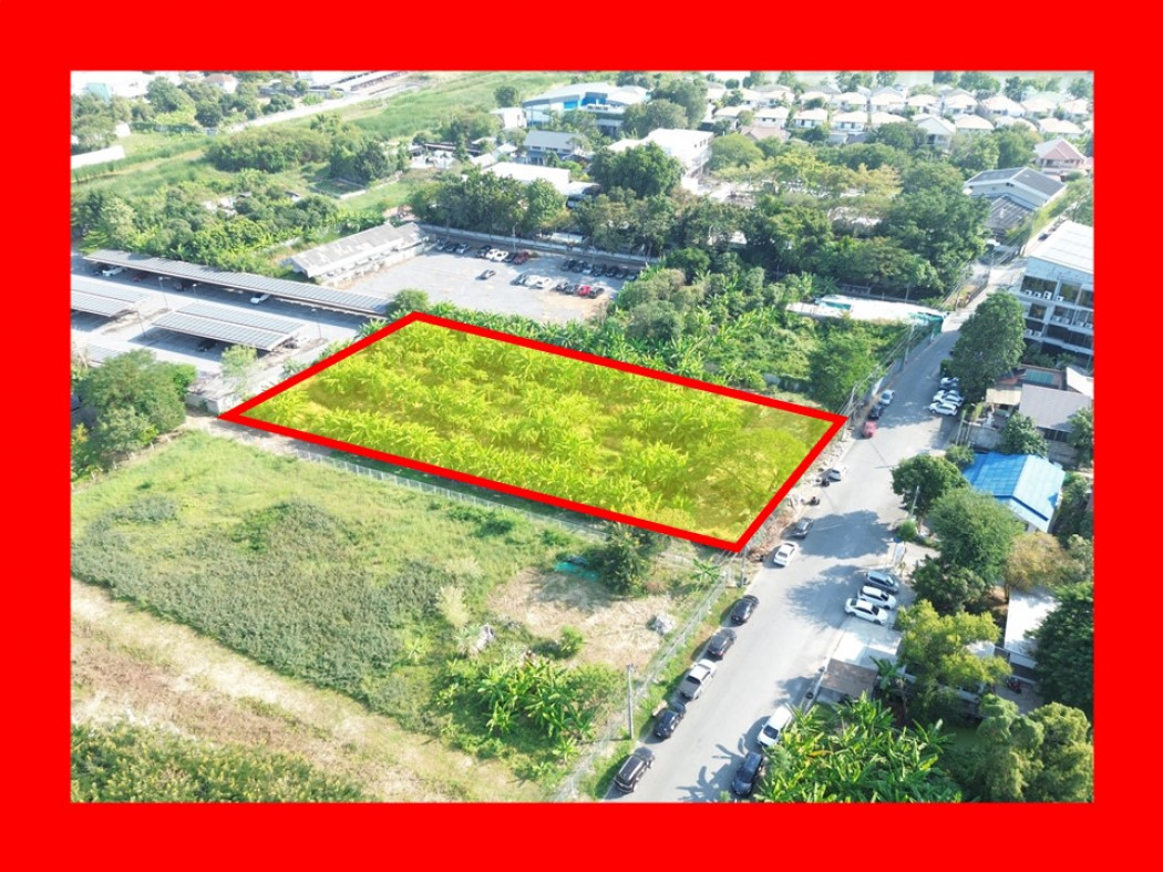 For SaleLandSeri Thai, Ramkhamhaeng Nida : Land for sale, suitable for building a luxury home, 2+ rai, Soi Yothin Phatthana 3, near Pradit Manutham Road, just 850 m. DD