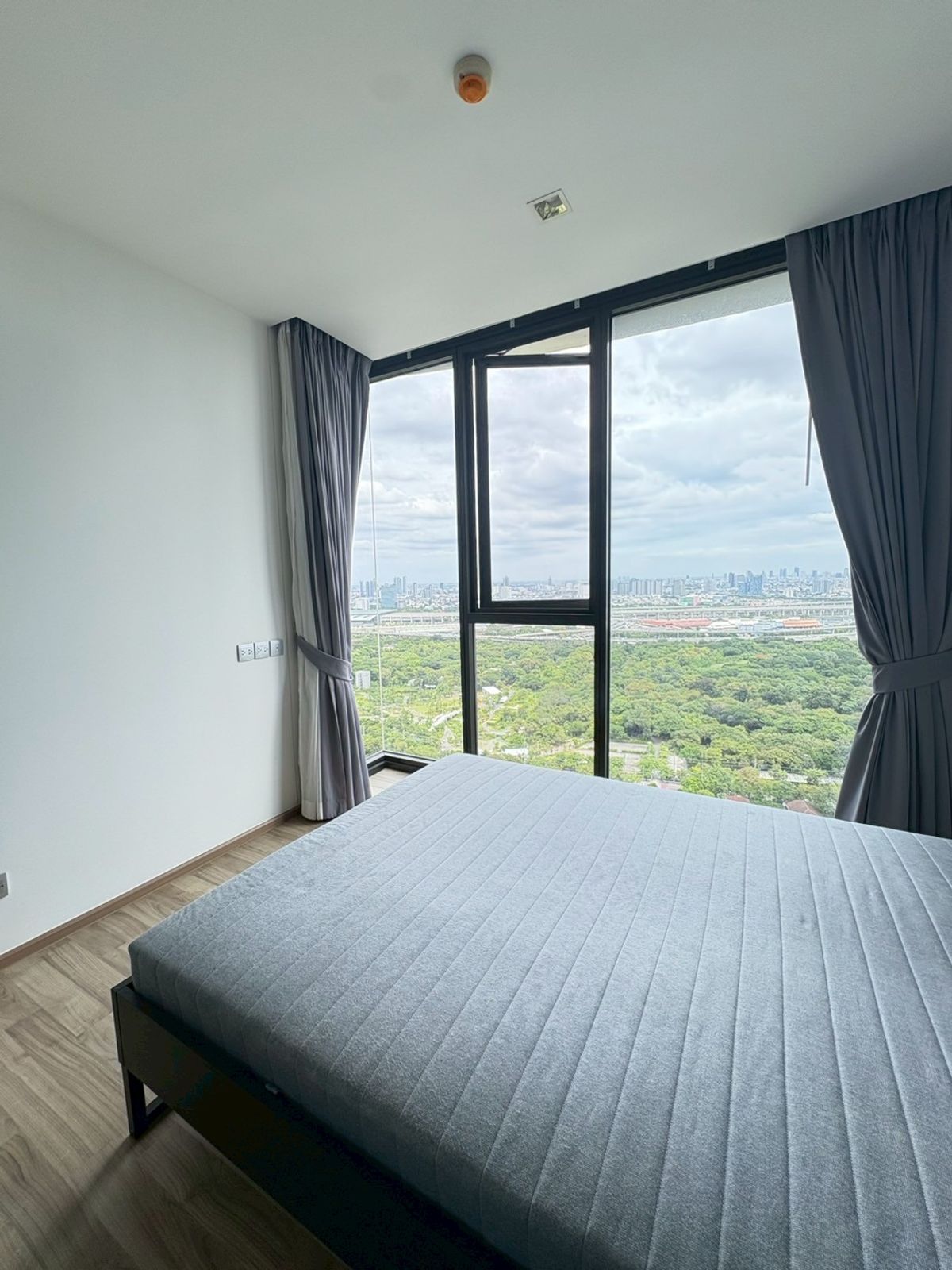 CondoSapankwai,Jatujak : The Line Chatuchak-Mo Chit I 1br I Jatujak Park & Swimming Pool View