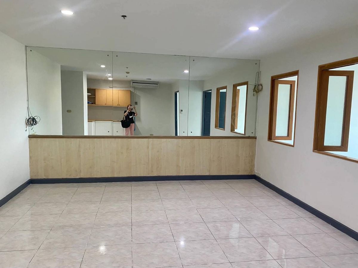 For RentCondoRama3 (Riverside),Satupadit : For Rent Condo Modern Home Tower 2 Bedroom 1 Bathroom