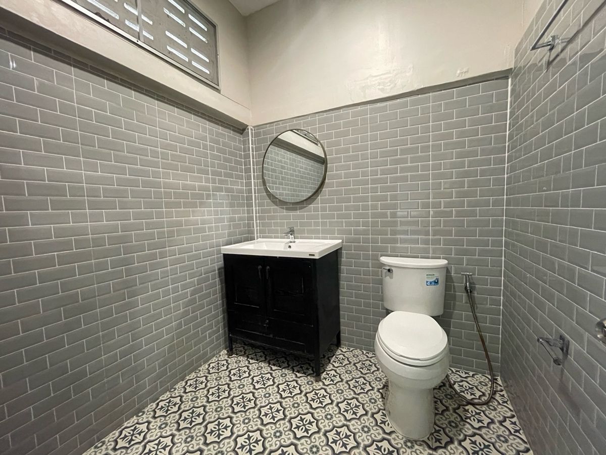 ขายทาวน์โฮมปิ่นเกล้า จรัญสนิทวงศ์ : ทาวน์เฮ้าส์ 3 ชั้น 18 ตรว. ในซอยบรมราชชนนี 5 ใกล้เซ็นทรัล ปิ่นเกล้า 