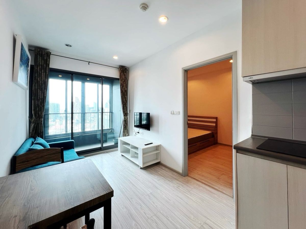 For SaleCondoBangna, Bearing, Lasalle : 🔥 [Sale] - [ Ideo Mobi Eastgate ] / Fully furnished 1 Bedroom 1 Bath. Easily to travel around by BTS Bangna and very close to BITEC ONLY 2.89MB 👍