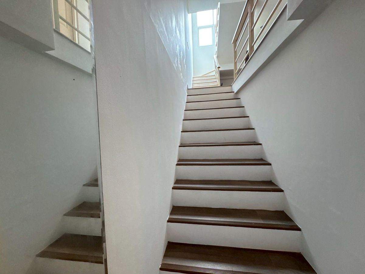 ขายทาวน์โฮมนวมินทร์ รามอินทรา : ทาวน์โฮม 3 ชั้น หมู่บ้านกรีนิช รามอินทรา เฟอร์ฯครบ พร้อมอยู่ ทำเลดีที่สุดในโครงการ ติดถนนใหญ่รามอินทรา  ด่วนราคาพิเศษ ต่อรองได้