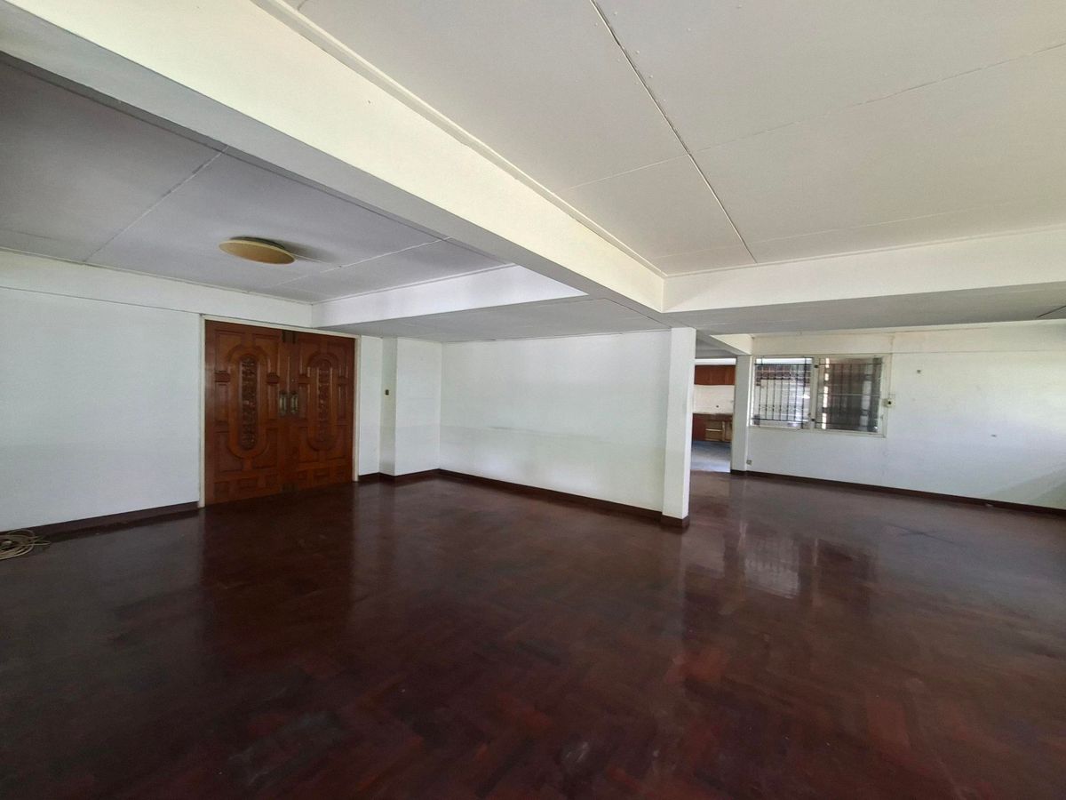 ขายบ้านพัฒนาการ ศรีนครินทร์ : 🏡ที่ดินพร้อมสิ่งปลูกสร้าง 138 ตรว. หลังมุม ถนน2ด้าน 400ม.จากถนนพัฒนาการ เดินทางง่ายไปศรีนครินทร์-อ่อนนุช-สุขุมวิท 📞0994152664, 0803696366