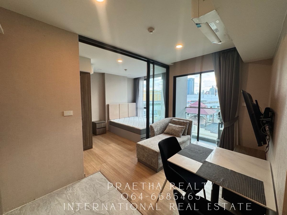 ให้เช่าคอนโดพระราม 9 เพชรบุรีตัดใหม่ RCA : Urgent Rent! Special Discount – From 20,000 THB down to only 18,000 THB!!
8th floor, 28 sq.m., beautiful open view — lowest price in the project!
Comfortable living in the heart of the city