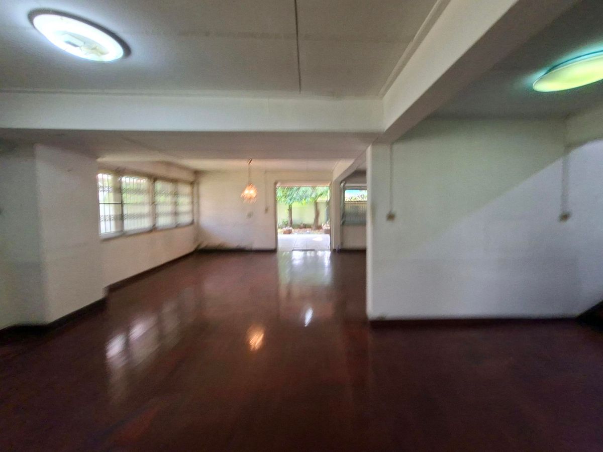 ขายบ้านพัฒนาการ ศรีนครินทร์ : 🏡ที่ดินพร้อมสิ่งปลูกสร้าง 138 ตรว. หลังมุม ถนน2ด้าน 400ม.จากถนนพัฒนาการ เดินทางง่ายไปศรีนครินทร์-อ่อนนุช-สุขุมวิท 📞0994152664, 0803696366