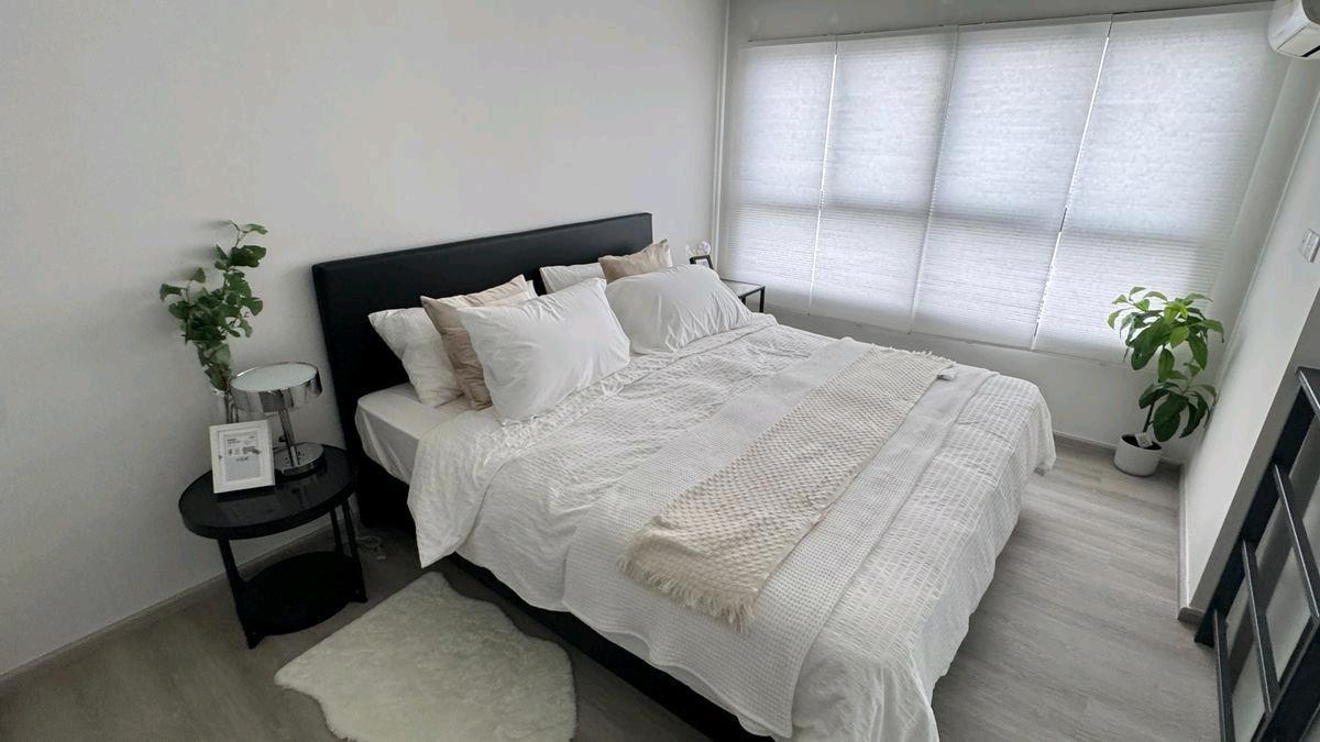 For RentCondoPinklao, Charansanitwong : 🏙️ Rent a beautiful 2 -story room, high floor, River view, Rama VIII Bridge@IDEOCH70, Electric C. Electricity. 📲or Line: 0616395225