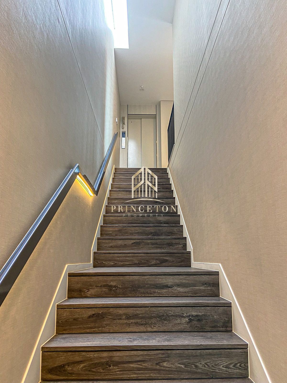 HousePattanakan, Srinakarin : Luxury House For Sale or Rent VIVE Krungthep Kreetha Next To Wellington School 📞092-4252445