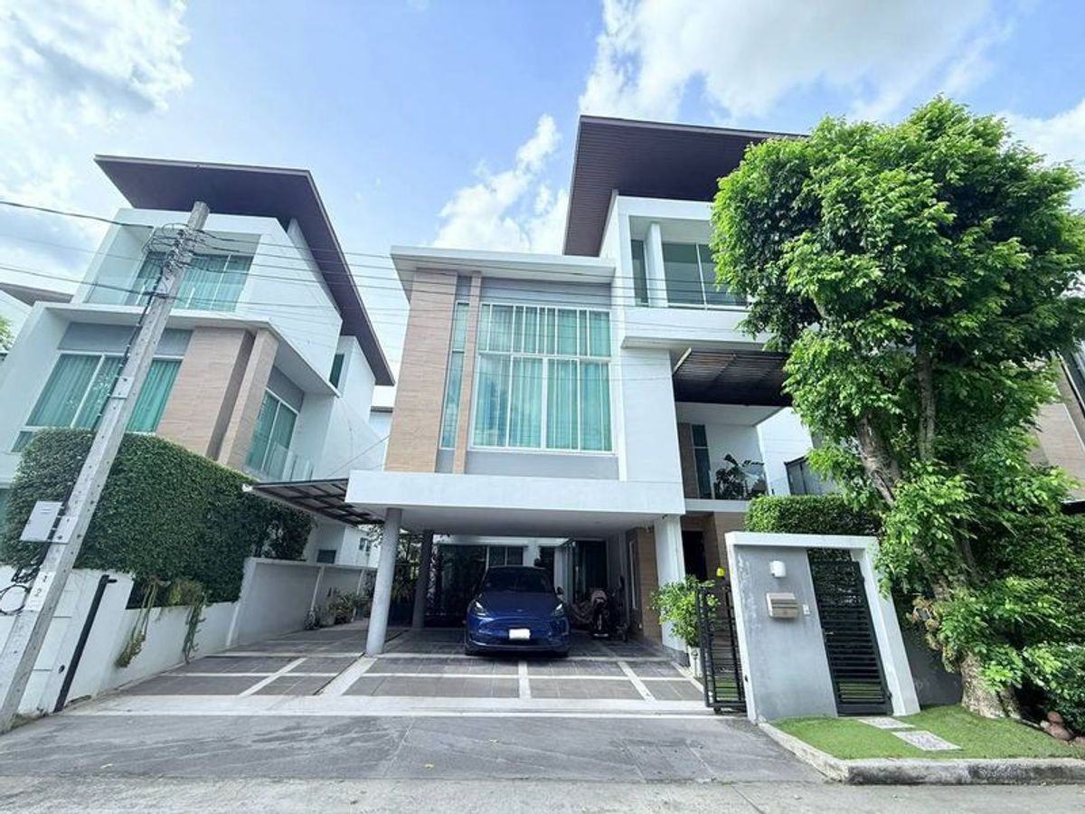 For SaleHousePattanakan, Srinakarin : 3 -storey detached house for sale in Rama 9