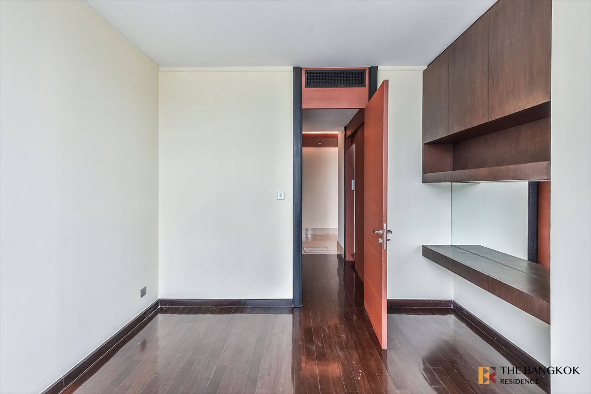 ขายคอนโดสาทร นราธิวาส : 💎ยูนิตสุด Luxury 💎 บนทำเลที่ดีที่สุด ดิ อินฟินิตี้ ใกล้ BTS ช่องนนทรี