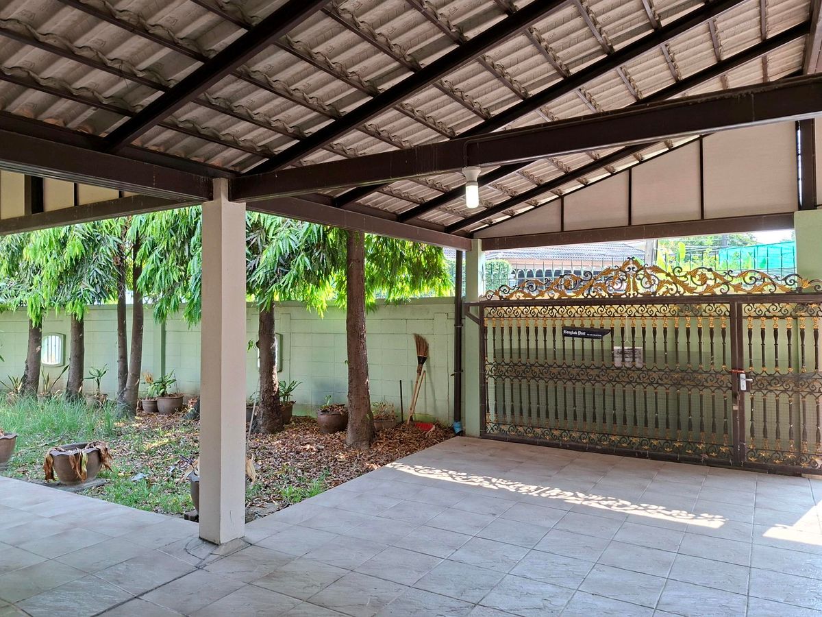 ขายบ้านพัฒนาการ ศรีนครินทร์ : 🏡ที่ดินพร้อมสิ่งปลูกสร้าง 138 ตรว. หลังมุม ถนน2ด้าน 400ม.จากถนนพัฒนาการ เดินทางง่ายไปศรีนครินทร์-อ่อนนุช-สุขุมวิท 📞0994152664, 0803696366