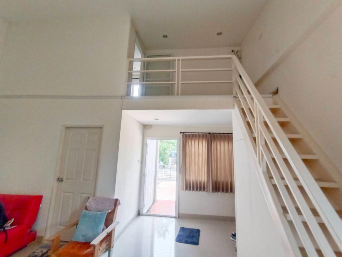 ขายบ้านปทุมธานี รังสิต ธรรมศาสตร์ : 🔥ขายด่วน 🔥บ้านเดี่ยว 1 ชั้นครึ่ง หมู่บ้าน วีอไลฟ์ 3 ห้องนอน 1 ห้องน้ำ ❗