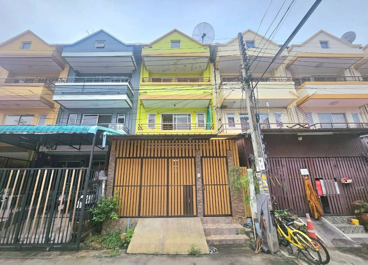 ขายทาวน์โฮมราษฎร์บูรณะ สุขสวัสดิ์ : 🏠ขายทาวน์เฮ้าส์ 4 ชั้น หมู่บ้าน นิลลดา ประชาอุทิศ 72 ขายตามสภาพ