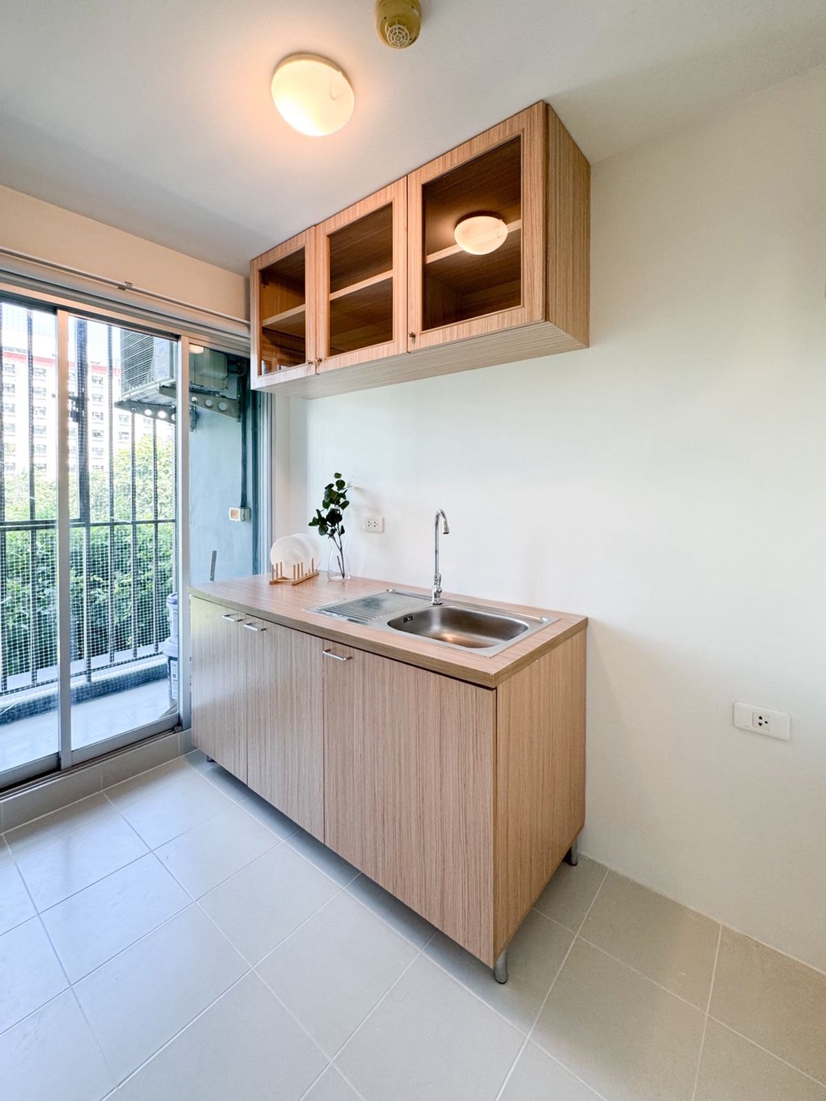 ขายคอนโดปิ่นเกล้า จรัญสนิทวงศ์ : ขาย D Condo จรัญ-บางขุนนท์ ห้องสวย พร้อมเฟอร์นิเจอร์ใหม่หมด