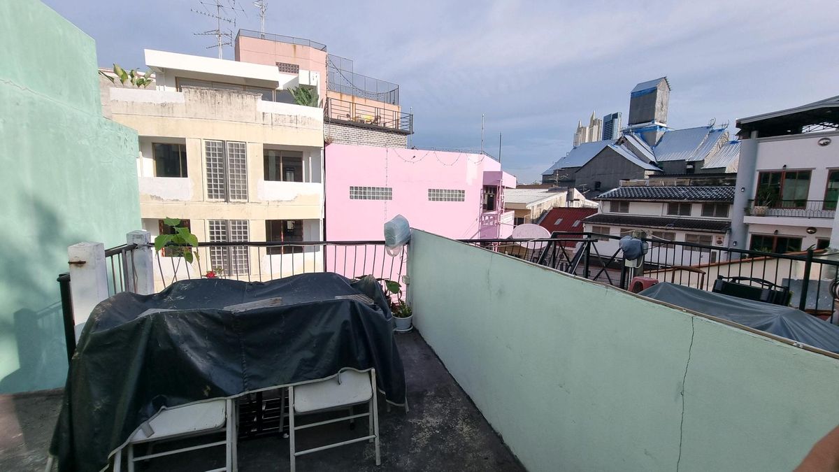 ขายอาคารพาณิชย์เยาวราช บางลำพู : ขายอาคารพาณิชย์ เยาวราช ถนนพดุงด้าว ใกล้ก๋วยจั๊บนายเอ็ก