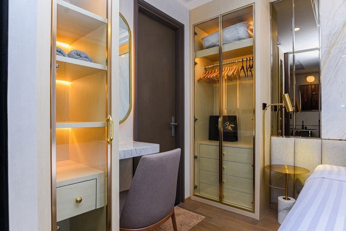 ให้เช่าคอนโดสยาม จุฬา สามย่าน : 📍Luxury Private Unit on the 40th+ Floor 📍
Ashton Chula-Silom 1bed1bath🔥
By Punpun 0636425995