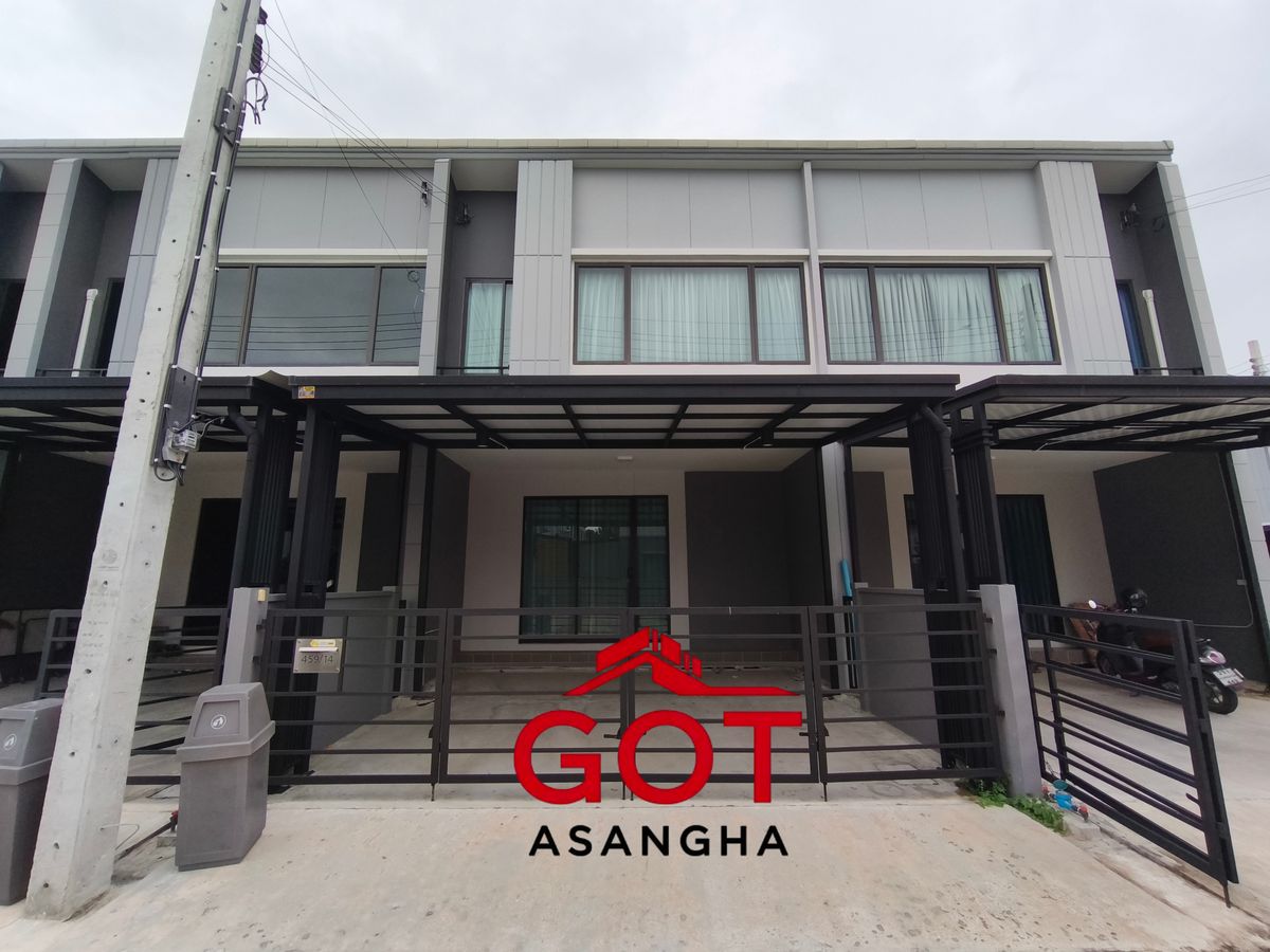 For SaleTownhomeSamut Prakan,Samrong : 2-story townhome for sale, Srinakarin-Thepharak Project (The front of the house does not hit anyone. Near the center of the project)